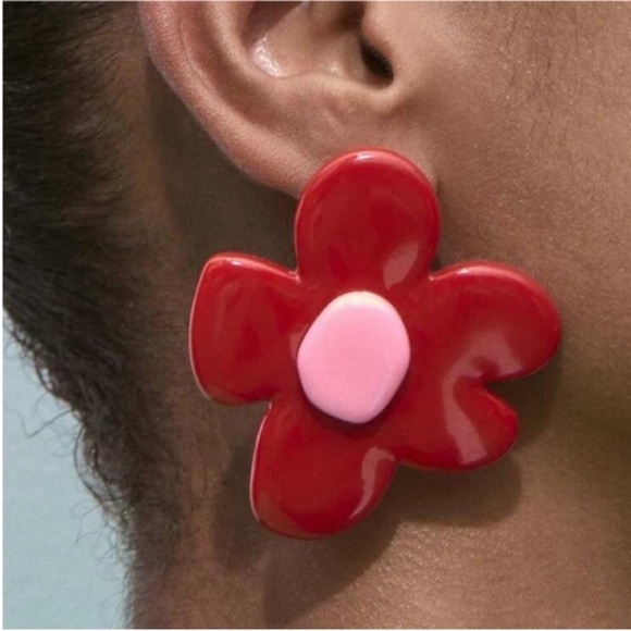 New! Zara Red Resin Flower Statement Earrings (1036) NWOT - Picture 1 of 3